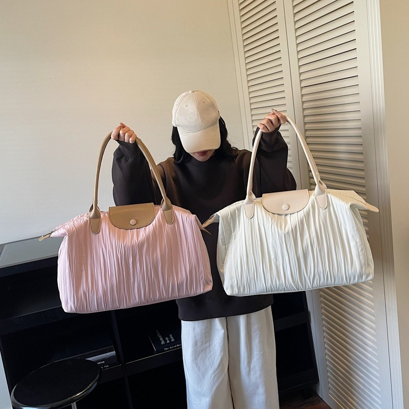 Short travel commute handbag l - Yoga Fitness & Nutrition Llp review and price