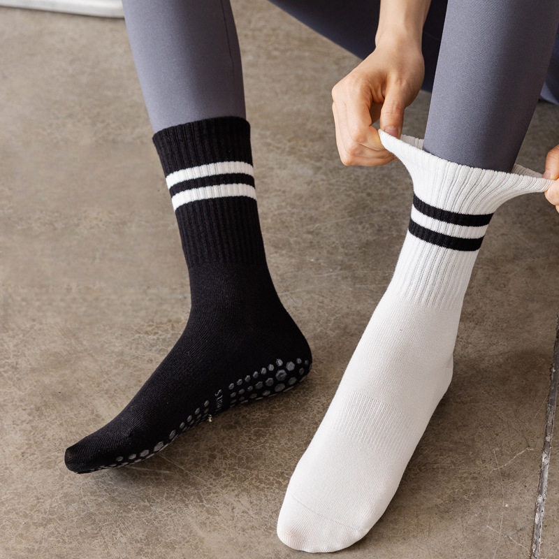 Women Non Slip Yoga Socks, Gri - Yoga Dance & Fitness Center Llc review and price